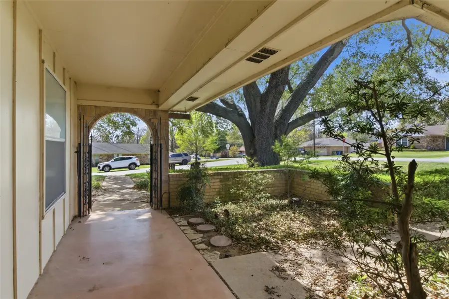 2326 Forest Hills Road, Grapevine, TX 76051 - #3