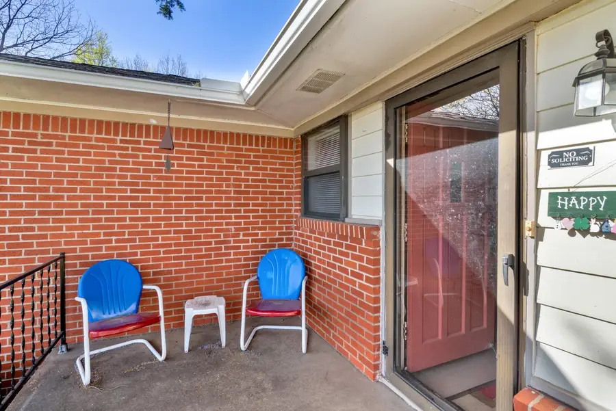 616 Kessler Boulevard, Sherman, TX 75092 - #2