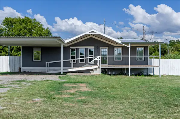 401 Barker Street, Bowie, TX 76230