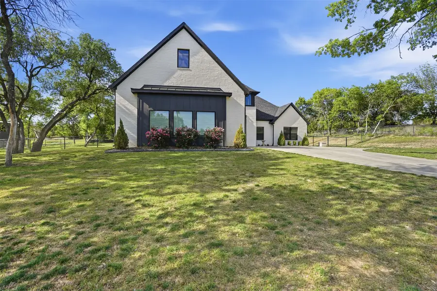 305 Glade Valley Road, Azle, TX 76020 - #3