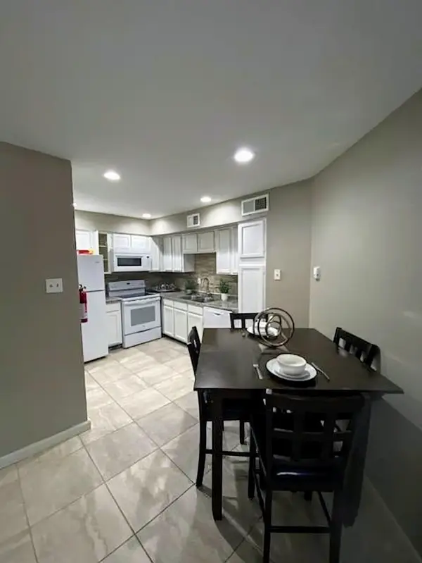 9805 Walnut Street #112, Dallas, TX 75243