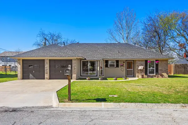 227 Diane Drive, Sanger, TX 76266