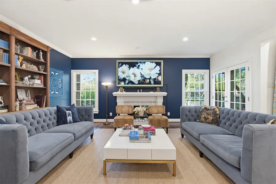 4212 Lomo Alto Drive #201, Highland Park, TX 75219 - #2