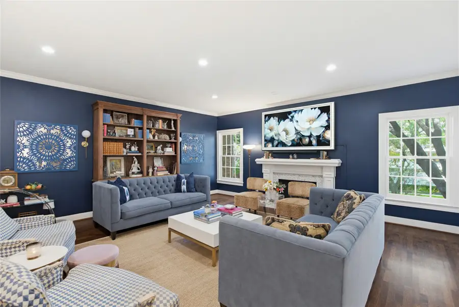 4212 Lomo Alto Drive #201, Highland Park, TX 75219 - #3