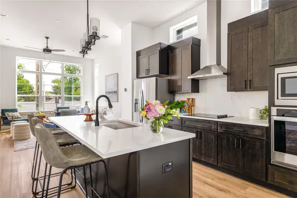 13325 Bee Street #305, Farmers Branch, TX 75234