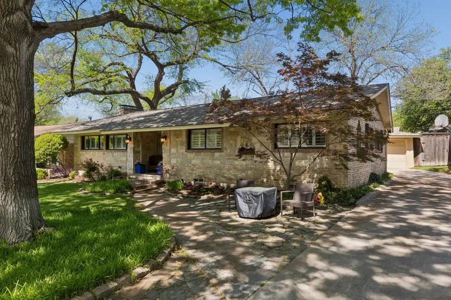 10111 Shadyview Drive, Dallas, TX 75238 - #3