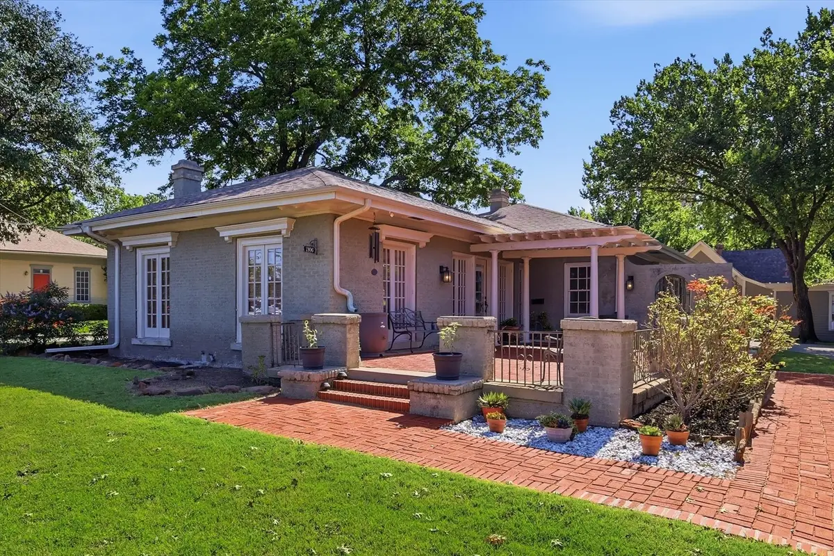 1306 N Locust Street, Denton, TX 76201 - #1