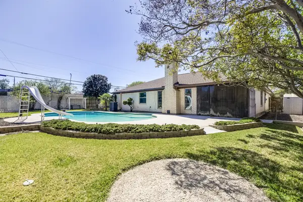 701 Del Mar Lane, Arlington, TX 76012