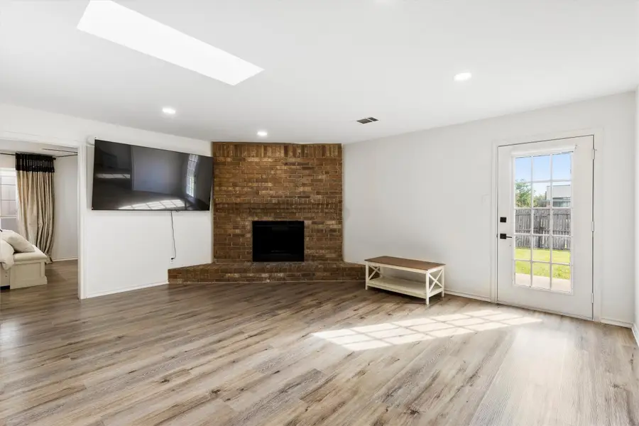 3242 Spring Meadow Lane, Grand Prairie, TX 75052 - #3