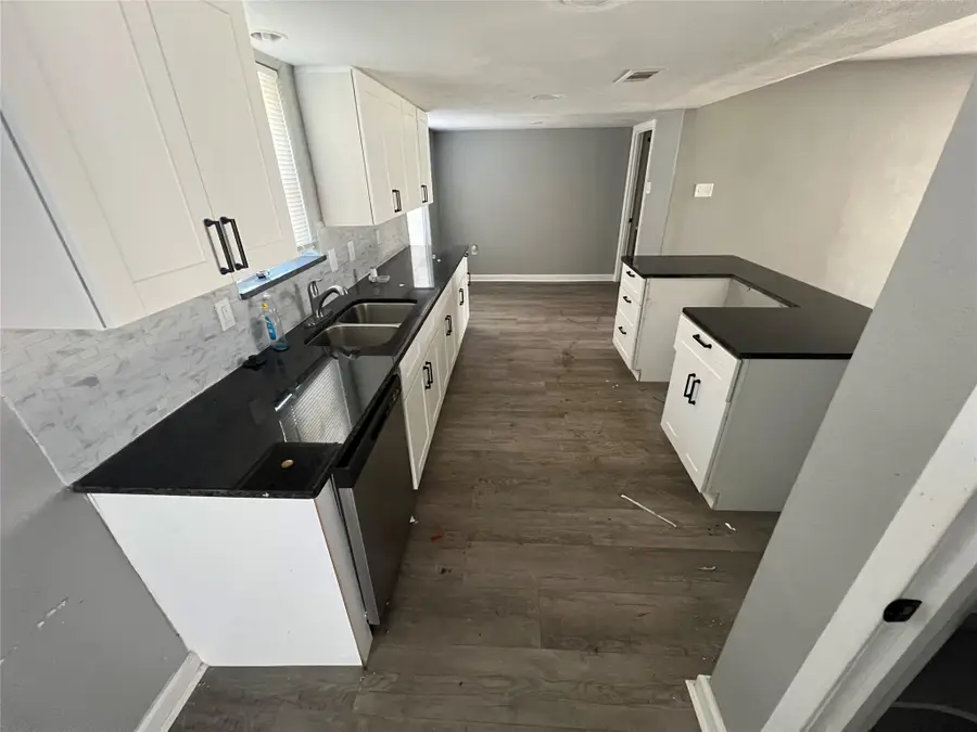 1306 Elby Street, Irving, TX 75061 - #3