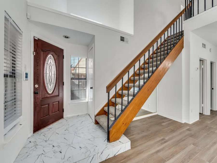 8901 Casa Drive, Irving, TX 75063 - #3