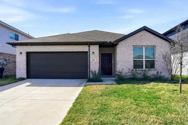 961 Billups Drive, Van Alstyne, TX 75495