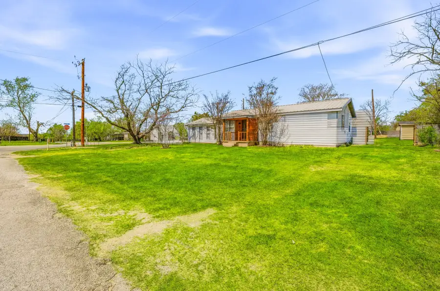 600 E Third Street, Hico, TX 76457 - #3