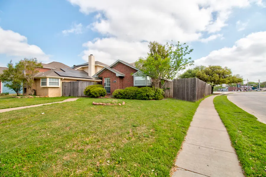 201 Teakwood Lane, Lewisville, TX 75067 - #3