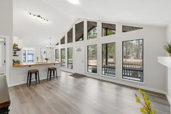 121 Candlelight Cove, Holly Lake Ranch, TX 75765