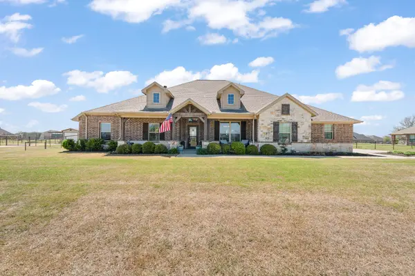7925 Grassland Drive, Godley, TX 76044