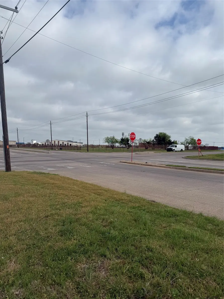3401 S Sam Houston Road, Dallas, TX 75227 - #3