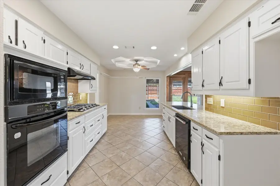 101 Baird Circle, Highland Village, TX 75077 - #2