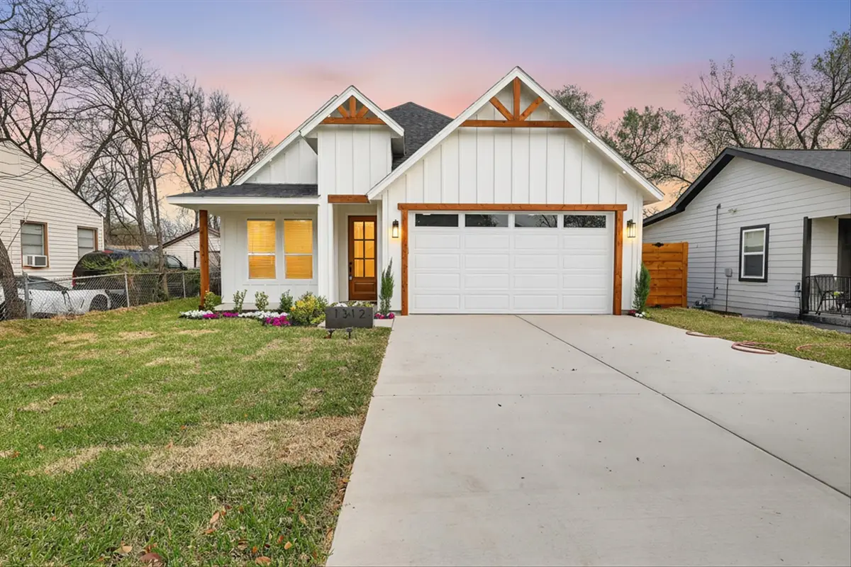 1312 Wayne St, Haltom City, TX 76117 - #1