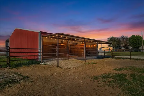 2667 Roland Road, Whitesboro, TX 76273