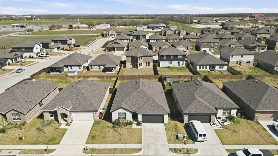 964 Ravenwood Lane, Van Alstyne, TX 75495 - #2