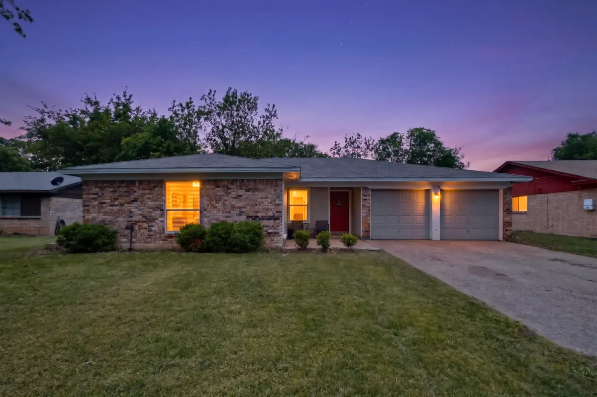 2013 Pebblecreek Drive, Cleburne, TX 76033 - #1