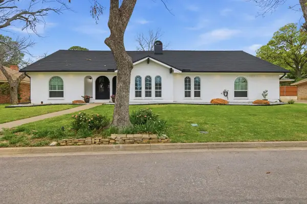 1613 Glasgow Drive, Arlington, TX 76015