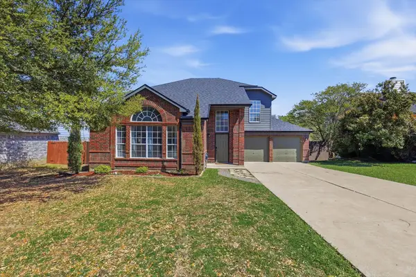 1520 Warwick Drive, Mansfield, TX 76063