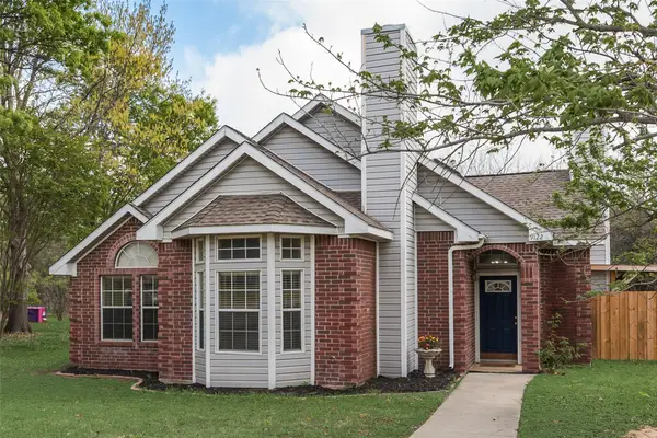 9122 Oak Hollow Drive, Rowlett, TX 75089