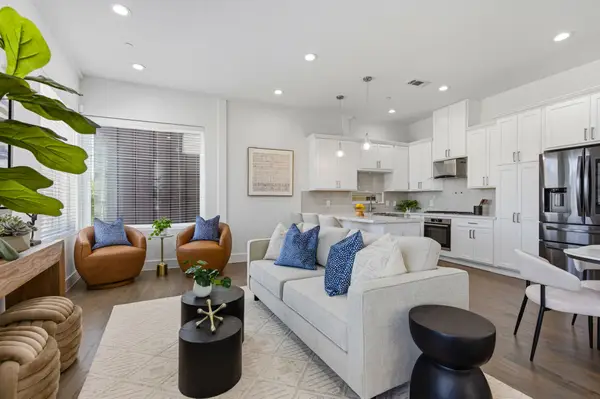 2450 N Garrett Avenue #18, Dallas, TX 75206