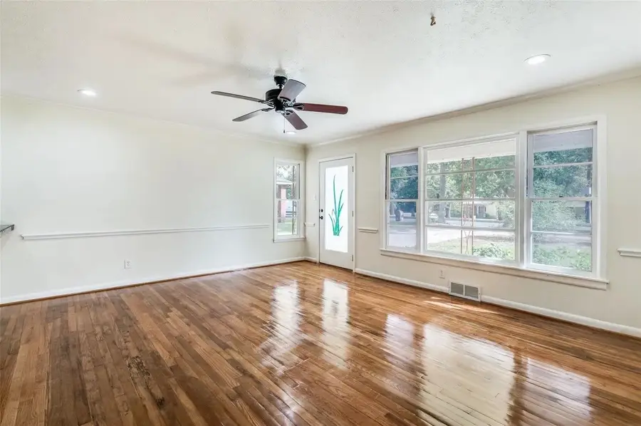 529 Roberts Cut Off Road, River Oaks, TX 76114 - #3