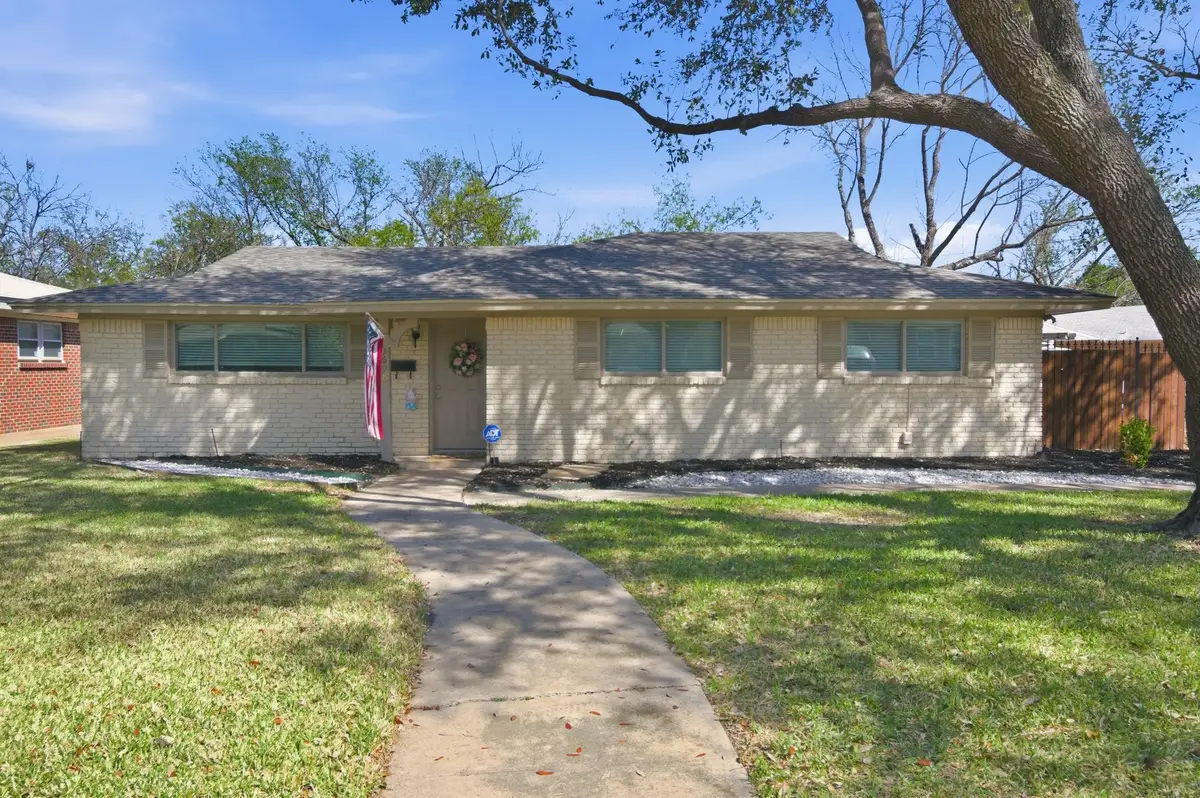 3608 Northcut Drive, North Richland Hills, TX 76117 - #1