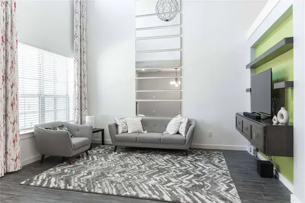 631 Cobblestone Lane, Irving, TX 75039