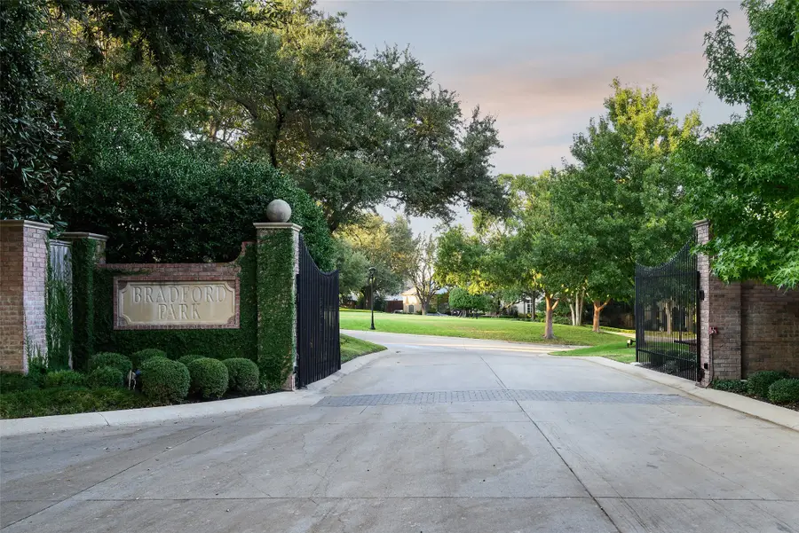 2116 Bradford Park Court, Fort Worth, TX 76107 - #2