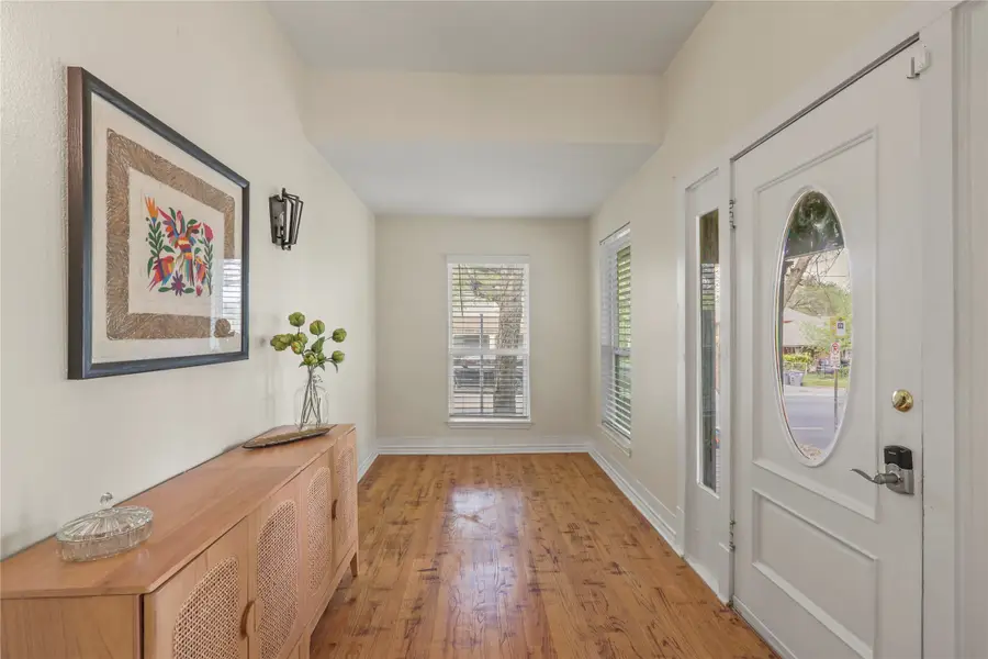 836 W 8th Street, Dallas, TX 75208 - #3