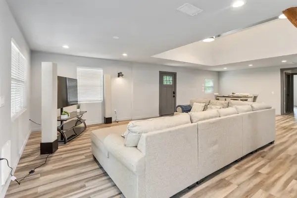 1327 Whispering Springs Drive, Tool, TX 75143