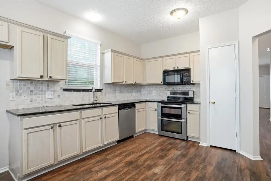 3932 Parkhaven Drive, Denton, TX 76210 - #3