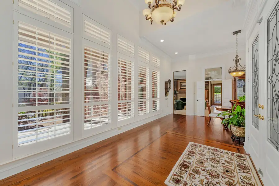 303 W Charlottesville Avenue, Colleyville, TX 76034 - #3