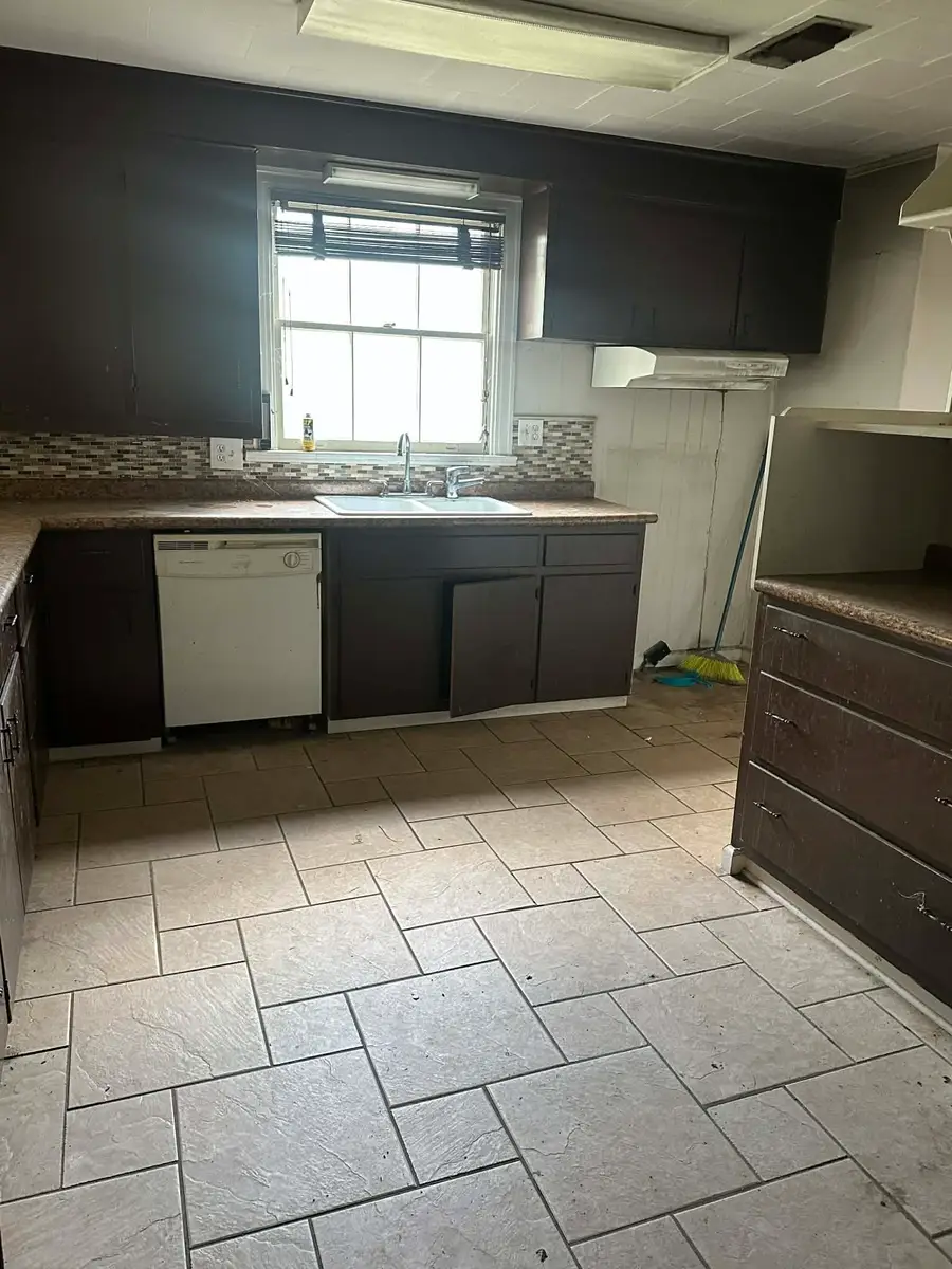 2314 Cleveland Street, Paris, TX 75460 - #3