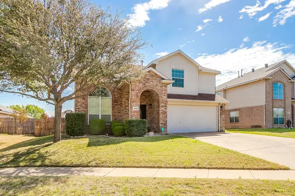 1700 Wolf Creek Drive, Arlington, TX 76018