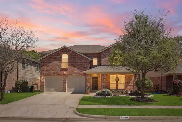 1144 Golden Eagle Court, Aubrey, TX 76227