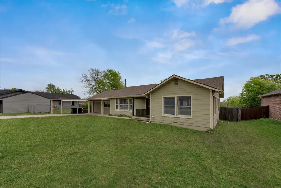 400 Veatch Street, Joshua, TX 76058 - #2