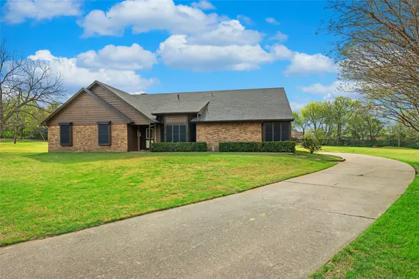 5840 Crystal Drive, Midlothian, TX 76065