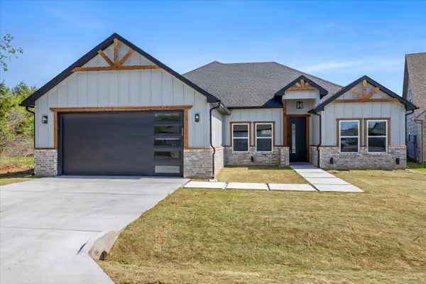 5607 Belaire Circle, Granbury, TX 76048