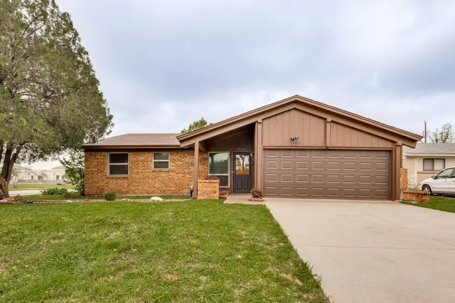 2413 Cheyenne Street, Irving, TX 75062 - #2