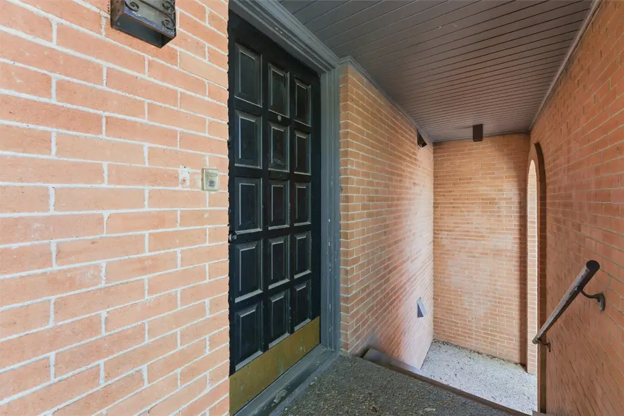 558 E Avenue J #D, Grand Prairie, TX 75050 - #2