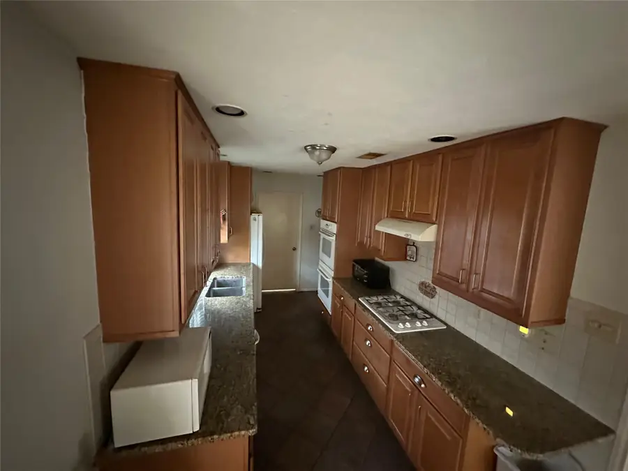 2517 Lawnview Drive, Carrollton, TX 75006 - #3