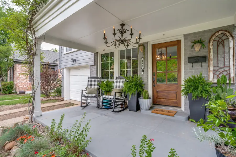 118 N Briscoe Boulevard, Dallas, TX 75211 - #2