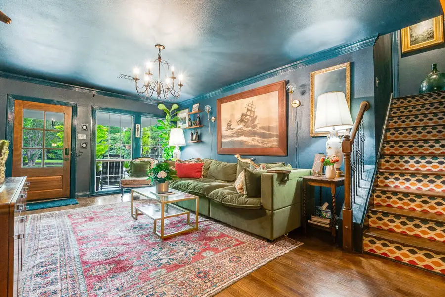 118 N Briscoe Boulevard, Dallas, TX 75211 - #3