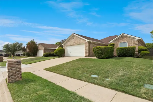 2736 Ensenada Lane, Fort Worth, TX 76108